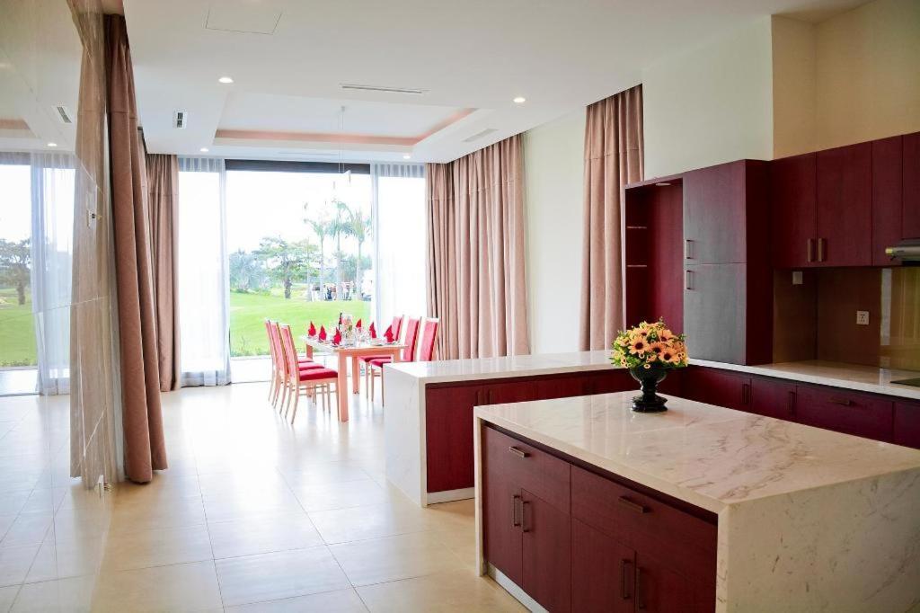 Diamond Bay Golf And Villas Нячанг Экстерьер фото